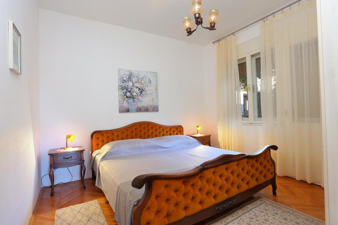 Apartments By The Sea Seget Donji, Trogir - 2029 מראה חיצוני תמונה